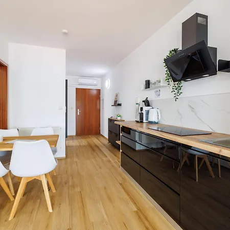 Jelka * Цриквеница