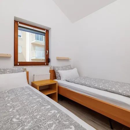 Jelka Апартаменты Цриквеница