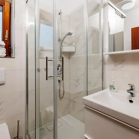 Jelka * Цриквеница